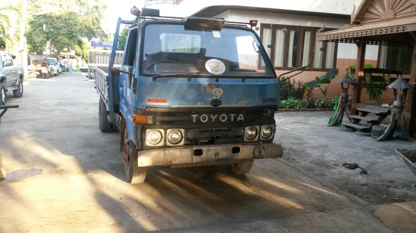 ขายรถโตโยต้าไดน่ากระบะยาว 4.30 เมตร เครื่อง14B แน่นๆ แซสซีสวยทั้งเส้นทะเบียนพร้อมโอน ขาย 180000 บาท