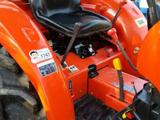 ขายรถไถคูโบต้า  KUBOTA L 3008 (4WD) พร้อมติดชุดใบมีดดันหน้าคานล่างให้ใหม่ ครับ