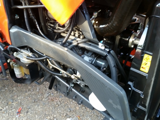 ขายรถไถคูโบต้า  KUBOTA L 3008 (4WD) พร้อมติดชุดใบมีดดันหน้าคานล่างให้ใหม่ ครับ