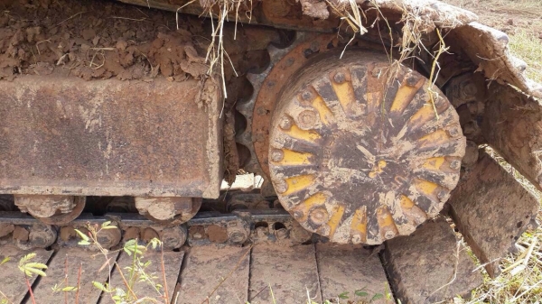 ขายรถแบ็คโฮ KOMATSU PC200-6 เครื่องคัมมิ้นท์ ระบบเดิมๆตามรุ่น เอกสารเล่มทะเบียน