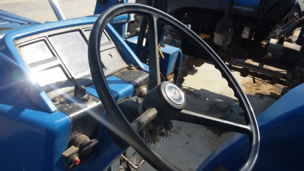 ขายรถตักอีชากิ28แรงสองเพลาสภาพสวย