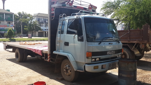 หกล้อพื้นเรียบ