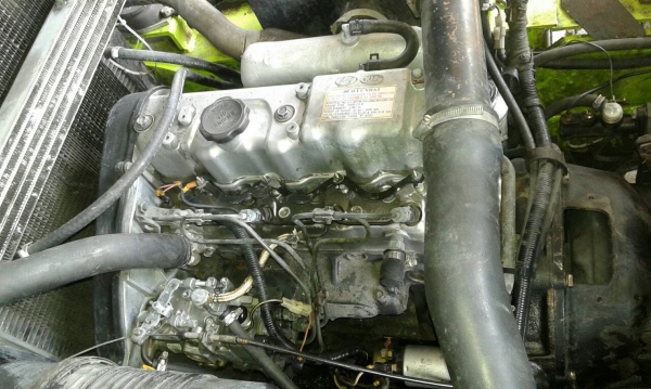 เหลืออีก 1 คัน ลดสุดๆและท้ายสุดในรอบปี รถยกเครื่องยนต์ดีเซล 2.5 ตัน เสาสูง 3 เมตร เกียร์ออโต้ ยี่ห้อฮุนได(รุ่นใหม่)