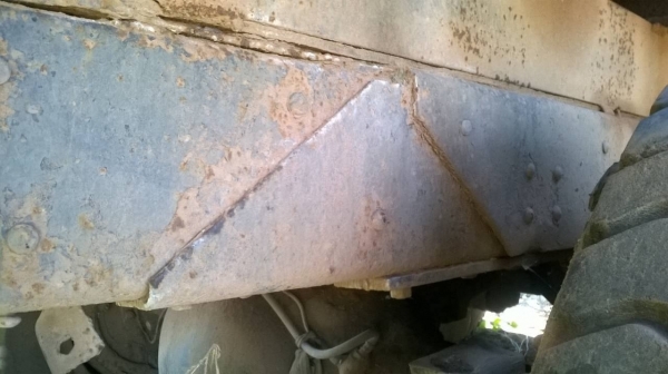 ขายเทนเลอร์ 10 ล้อหัวยาว 2 เพลาช่วงล่างใหญ่จัมโบ้ คัสซีสวยหางสวยแข็งแรง เครื่อง 6BB1 145 แรงม้า สโลว์กลาง ยางเต็ม ทะเบียนพร้อมโอน