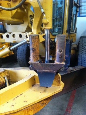 รถเกรด 140H#2ZK04177 โทร 098-858-5524 สามภพ ครับ รถเกรด 140H#2ZK04177 โทร 098-858-5524 สามภพ ครับ