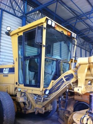 รถเกรด 140H#2ZK04177 โทร 098-858-5524 สามภพ ครับ รถเกรด 140H#2ZK04177 โทร 098-858-5524 สามภพ ครับ