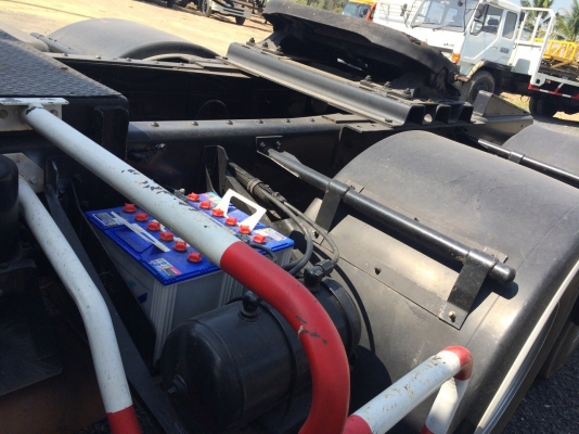 รถหัวลาก Isuzu Deca 320 แรงม้า ยางเรเดี้ยนสวย 10 เส้น ปี48