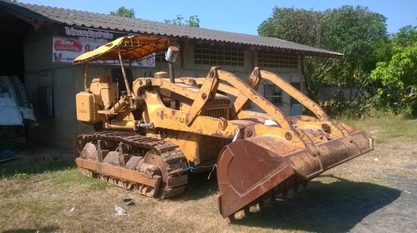 ขายแทรคเตอร์ KOMATSU D50S สภาพพร้อมใช้งาน ราคาคุยกันได้ครับ