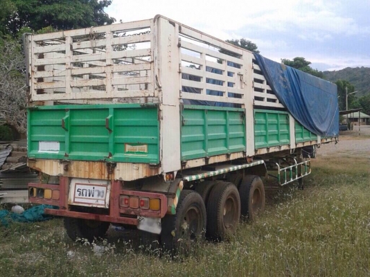 ขายหางพ่วงไม่ดัมพ์ 3 เพลา กว้าง 2.5 เมตร ยาว 12.30 เมตร ยาง 60\% รถจอด ทะเบียนขาด 2 ปี