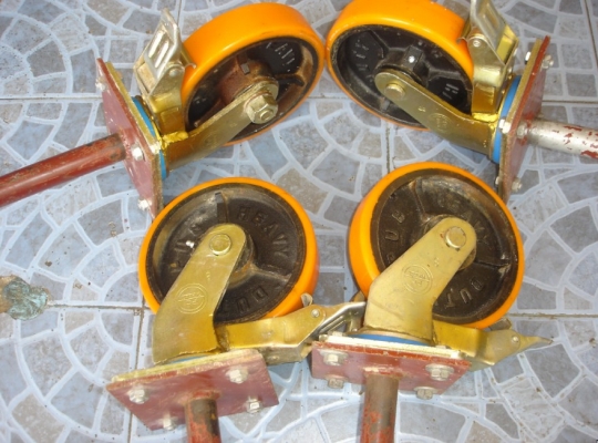 ขายล้อนั่งร้าน ยูริเทนขนาด8นิ้ว pc.wheel มีเบรคทั้4ล้อ