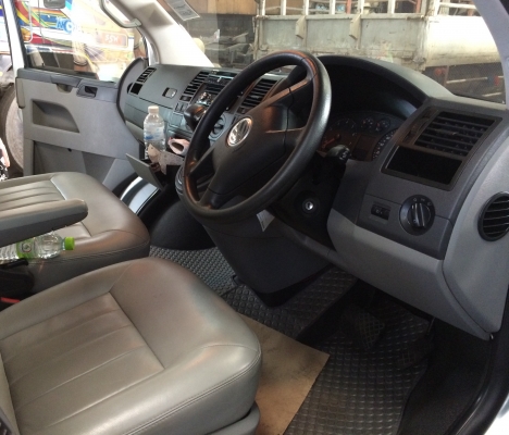 ขายรถ VOLKSWAGEN CARAVELLE 3.2 V6 เลขไมล์ 20000