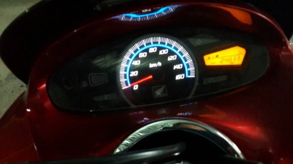 ขาย HONDA PCX 125 ปี 54 เครื่องดี,สีดี เล่มพร้อมโอน (มี 2 คัน) ขาย HONDA PCX 125 ปี 54 เครื่องดี,สีดี เล่มพร้อมโอน (มี 2 คัน)