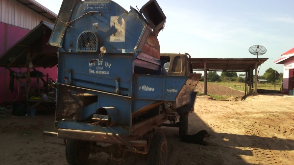 ขายรถสีข้าวเกษตรพัฒนาห้าฟุตสิงเปลือยจัมโบ้พร้อมรถสี่ล้อหัว904เครื่องอีซูซุ74 ขายรถสีข้าวเกษตรพัฒนาห้าฟุตสิงเปลือยจัมโบ้พร้อมรถสี่ล้อหัว904เครื่องอีซูซุ74