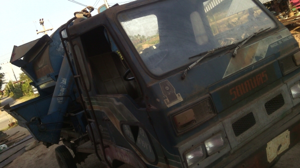 ขายรถสีข้าวเกษตรพัฒนาห้าฟุตสิงเปลือยจัมโบ้พร้อมรถสี่ล้อหัว904เครื่องอีซูซุ74