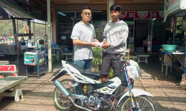 ขายโซนิค ตัวใหม่ สภาพสวย ไฟติดครบ เเตรดัง มีเล่มทะเบียน+เอกสารการโอนลอย