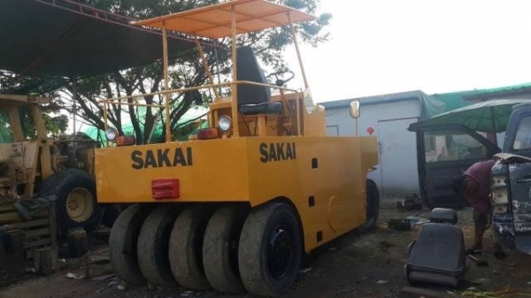 ขายด่วน!!! รถบด SAKAI 7409 รถสวยพร้อมใช้งานค่ะ ขายด่วน!!! รถบด SAKAI 7409 รถสวยพร้อมใช้งานค่ะ