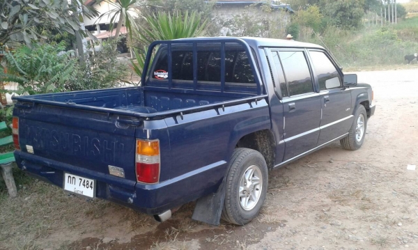 MITSU CYCLON 2.5 ปี 37 แอร์เย็น 4DOOR สภาพนางฟ้า ภาษีเต็ม MITSU CYCLON 2.5 ปี 37 แอร์เย็น 4DOOR สภาพนางฟ้า ภาษีเต็ม