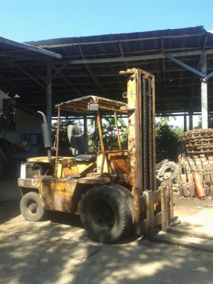 รถโฟลคลีฟ TCM FD35 ยกน้ำหนักใด้ 3.5ตัน ยกใด้สูง5เมตร เครื่องดีเซล