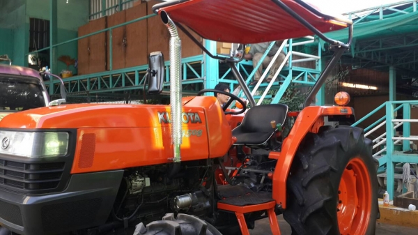 ** ราคา 245,000+ส่งฟรี ** รถไถคูโบต้า 45 แรงม้า รุ่น L4508 (4WD)รถสวย เครืองแน่น เกียร์ เฟืองไม่มีหอน เปลี่ยนซีล+ลูกปืน น้ำมันทุกอย่าง พร้อมใช้งาน