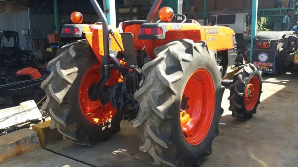 ** ราคา 245,000+ส่งฟรี ** รถไถคูโบต้า 45 แรงม้า รุ่น L4508 (4WD)รถสวย เครืองแน่น เกียร์ เฟืองไม่มีหอน เปลี่ยนซีล+ลูกปืน น้ำมันทุกอย่าง พร้อมใช้งาน