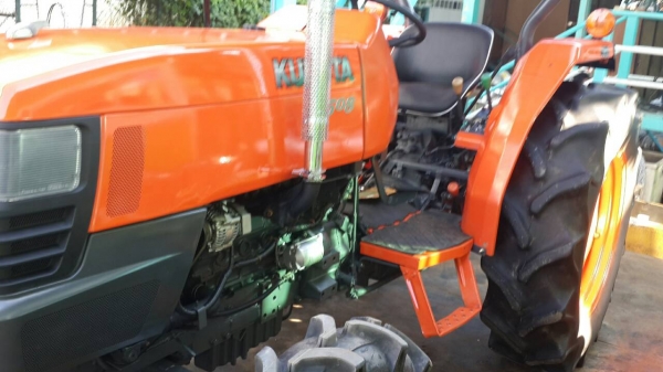 ** ราคา 245,000+ส่งฟรี ** รถไถคูโบต้า 45 แรงม้า รุ่น L4508 (4WD)รถสวย เครืองแน่น เกียร์ เฟืองไม่มีหอน เปลี่ยนซีล+ลูกปืน น้ำมันทุกอย่าง พร้อมใช้งาน