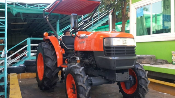 ** ราคา 245,000+ส่งฟรี ** รถไถคูโบต้า 45 แรงม้า รุ่น L4508 (4WD)รถสวย เครืองแน่น เกียร์ เฟืองไม่มีหอน เปลี่ยนซีล+ลูกปืน น้ำมันทุกอย่าง พร้อมใช้งาน