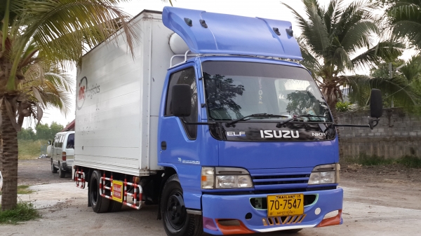 ขายNKR 130แรง  ปี47  ไฟแนนซ์ได้ 520000