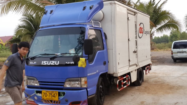 ขายNKR 130แรง  ปี47  ไฟแนนซ์ได้ 520000