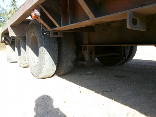 รถบรรทุก กึ่งพวง หาง 2 คานแท้ ยาง 8.2 กว้าง 3 ม.ราคา 380,000 บ.