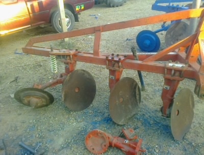 ขายผานไถบุกเบิกDP224F   ตราช้างสภาพดีสีเดิมๆสำหรับรถไถคูดบต้ารุ่นแอลสนใจ0810076640