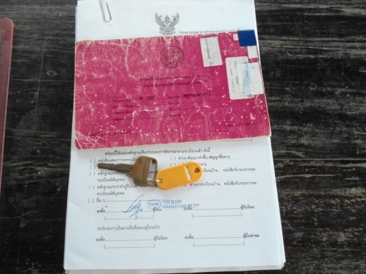 ขายรถ 6 ล้อ NKR ราคา 370.000 บาท