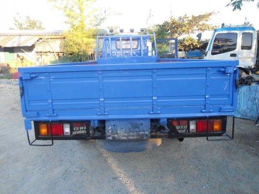 ขายรถ 6 ล้อ NKR ราคา 370.000 บาท