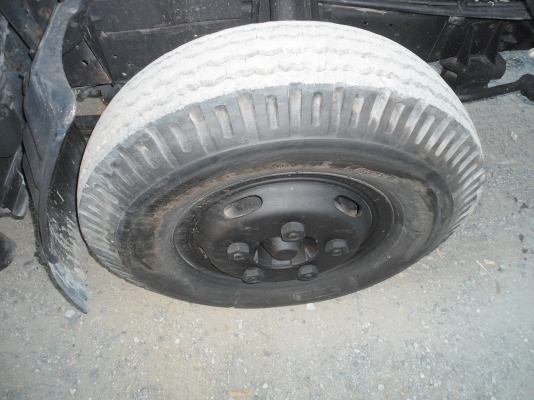 ขายรถ 6 ล้อ NKR ราคา 370.000 บาท