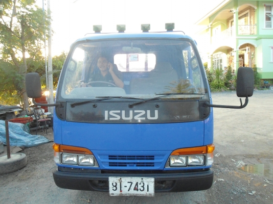 ขายรถ 6 ล้อ NKR ราคา 370.000 บาท