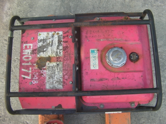 เครื่องปั่นเชื่อมภาคสนามเบนซิน ชิเนว่า เก่านอกสภาพสวย ราคา 12,000บาท