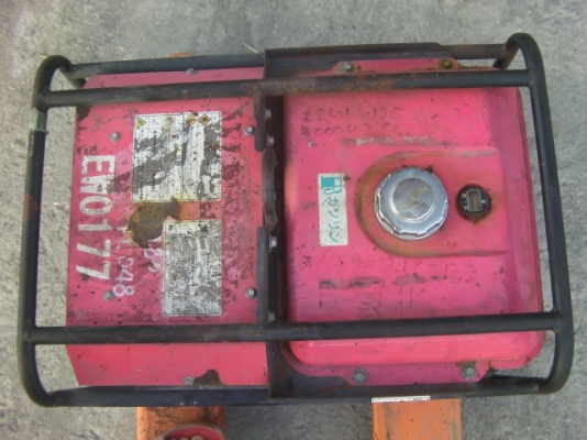 เครื่องปั่นเชื่อมภาคสนามเบนซิน ชิเนว่า เก่านอกสภาพสวย ราคา 12,000บาท