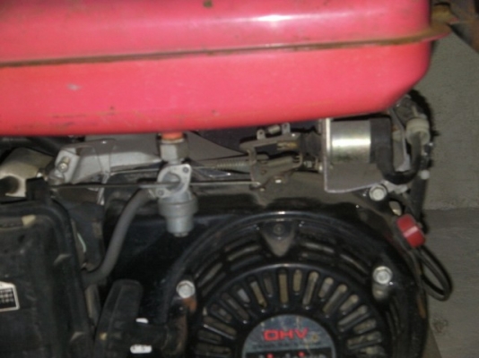 เครื่องปั่นเชื่อมภาคสนามเบนซิน ชิเนว่า เก่านอกสภาพสวย ราคา 12,000บาท