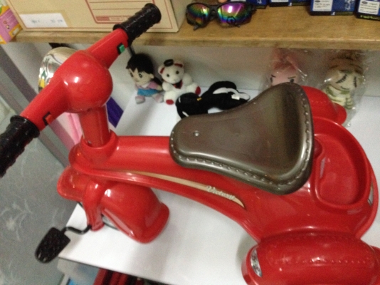 จักรยานปั่นเด็ก 3 ล้อยางลม โครงสร้างเหล็ก นั่งได้ 2คน