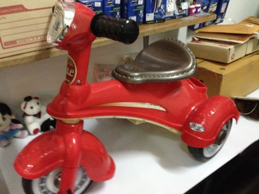 จักรยานปั่นเด็ก 3 ล้อยางลม โครงสร้างเหล็ก นั่งได้ 2คน