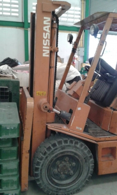 ขายรถยกยี่ห้อ NISSAN ขนาด 3 ตัน ราคาต่อรองได้ครับ