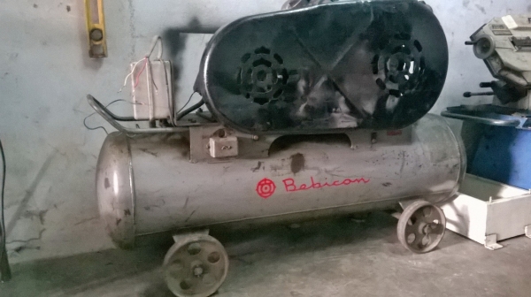 ลดล้างสต๊อค...ปั้มลมญี่ปุ่นสวยๆ ลดล้างสต๊อค...ปั้มลมญี่ปุ่นสวยๆ