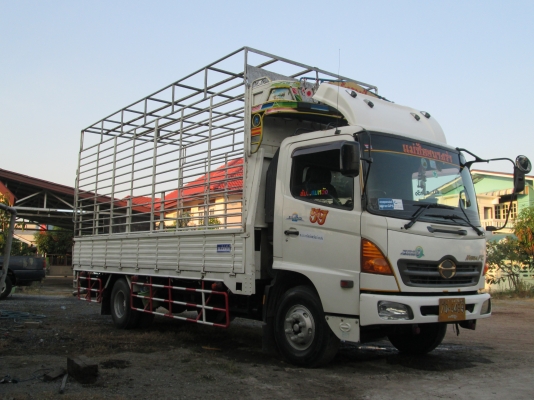 HINO-FCเมกก้า.ปี47เครื่อง165.กะบะคาร์โก้5.50เมตร.ครัชซีสวยมาก.สภาพสวยพร้อมใช้ครับ.ราคา770,000บ