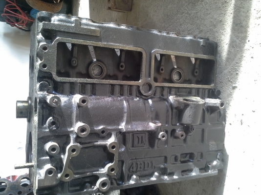 เสื้อสูบพร้อมฝา 4BD1