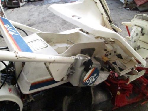 รถเกี่ยวข้าวเดินตาม     YANMAR     YB65  รหัสสินค้า : 14002142   หรือเพิ่มเติมไดที่ www.nihonmono.com