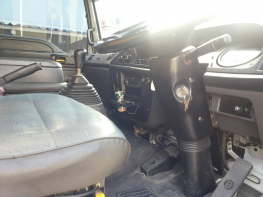 ต้องการขาย รถหกล้อ ISUZU 115 แรง สภาพพร้อมใช้