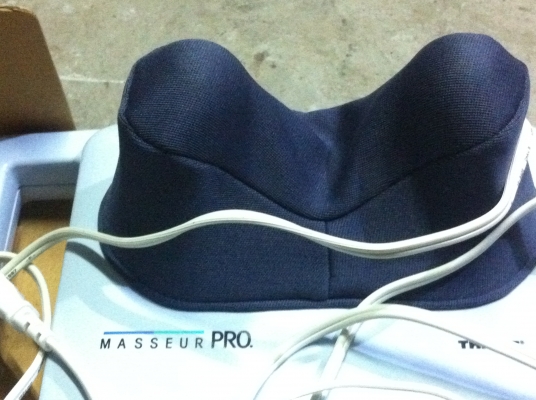 เครื่องนวด MASSEUR PRO แบบเอนกประสงค์ใช้ได้หลายจุด ของใหม่ยังไม่เคยใช้ เครื่องนวด MASSEUR PRO แบบเอนกประสงค์ใช้ได้หลายจุด ของใหม่ยังไม่เคยใช้