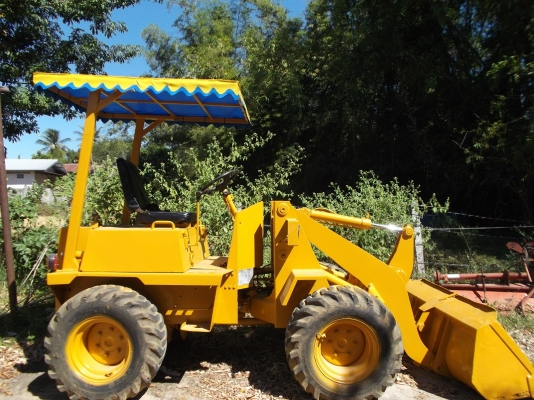 ขายรถตักล้อยาง TCM 808A สภาพพร้อมใช้ ถูกสุุดๆเลยครับ