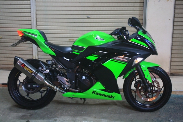 __NINJA 250 สีเขียว ท่อ AKRAPOVIC ปี2013 ฿110,000__