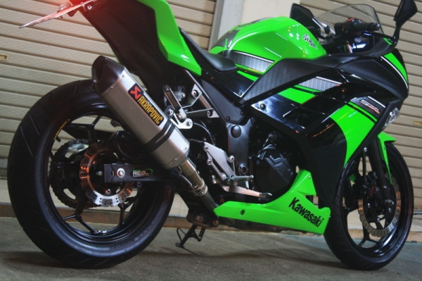 __NINJA 250 สีเขียว ท่อ AKRAPOVIC ปี2013 ฿110,000__