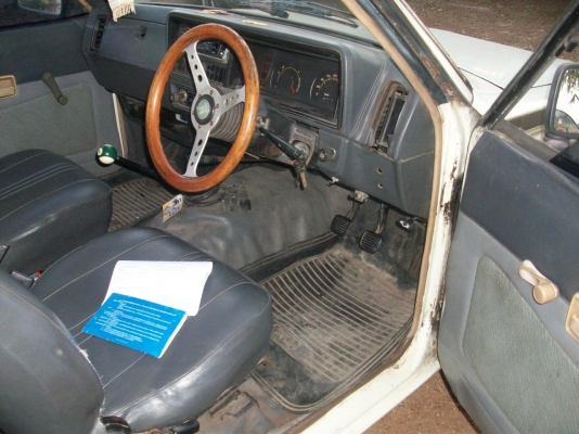 กระบะพร้อมใช้ เอาไปใช้งานใด้เลย  เครื่อง 2500 ฝาทอง ขาย  58000 บาทครับ